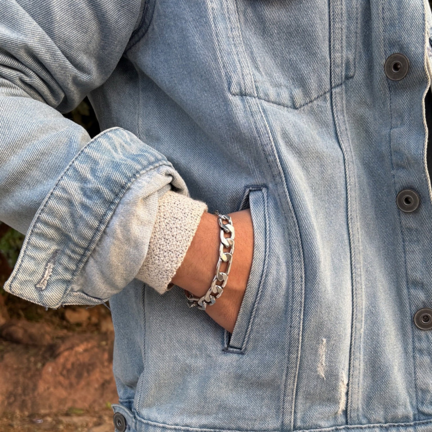 Curb chain link bracelet