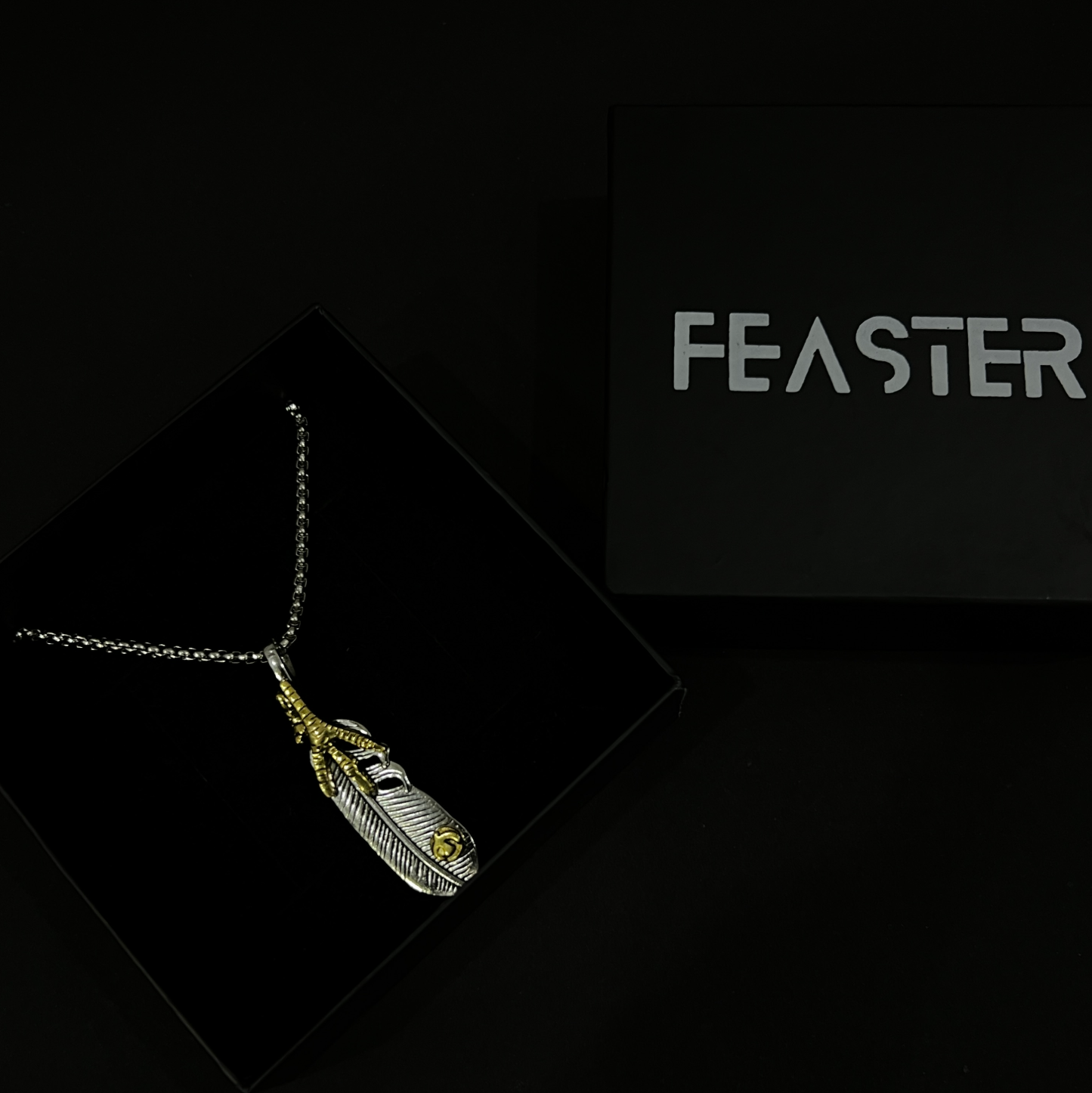 Predator Cosmic Solsta Pendant