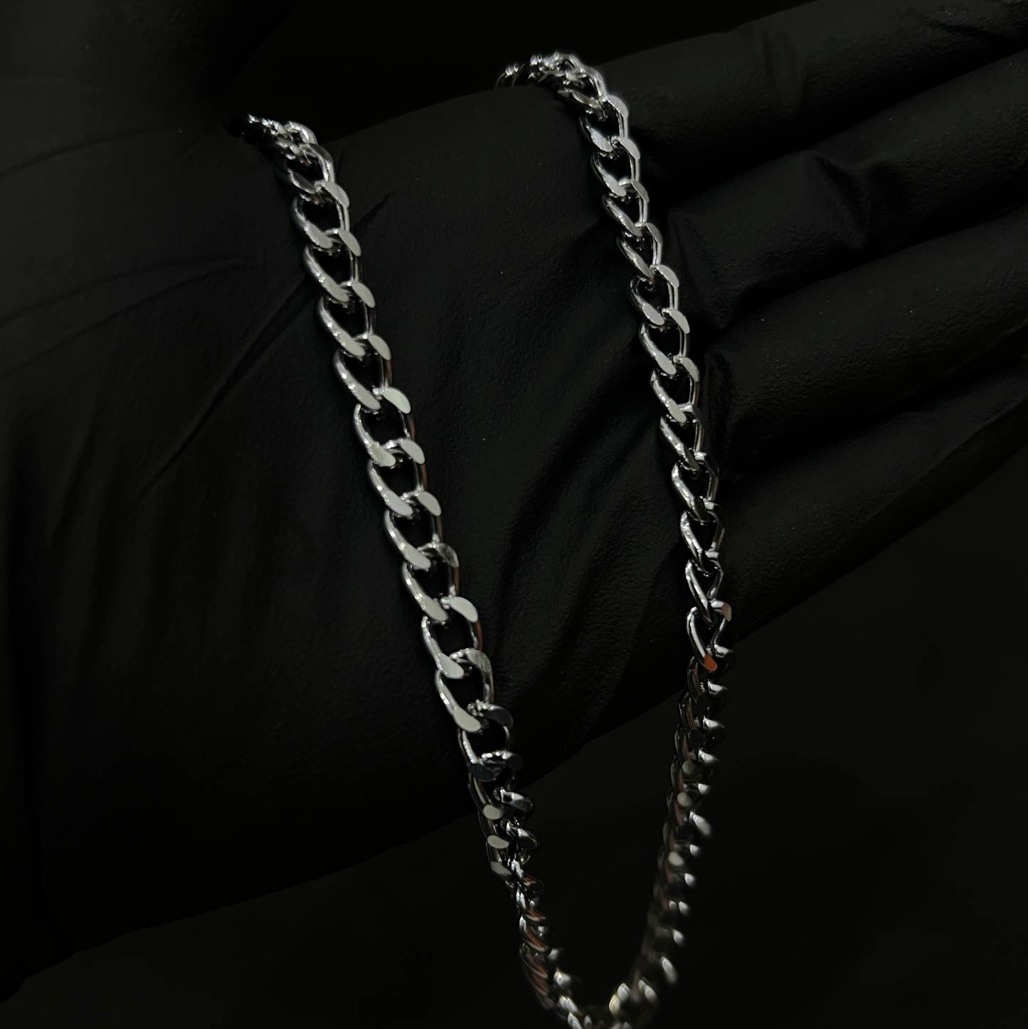 Curb western style chain