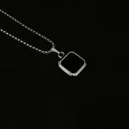 Stone pendant with chain
