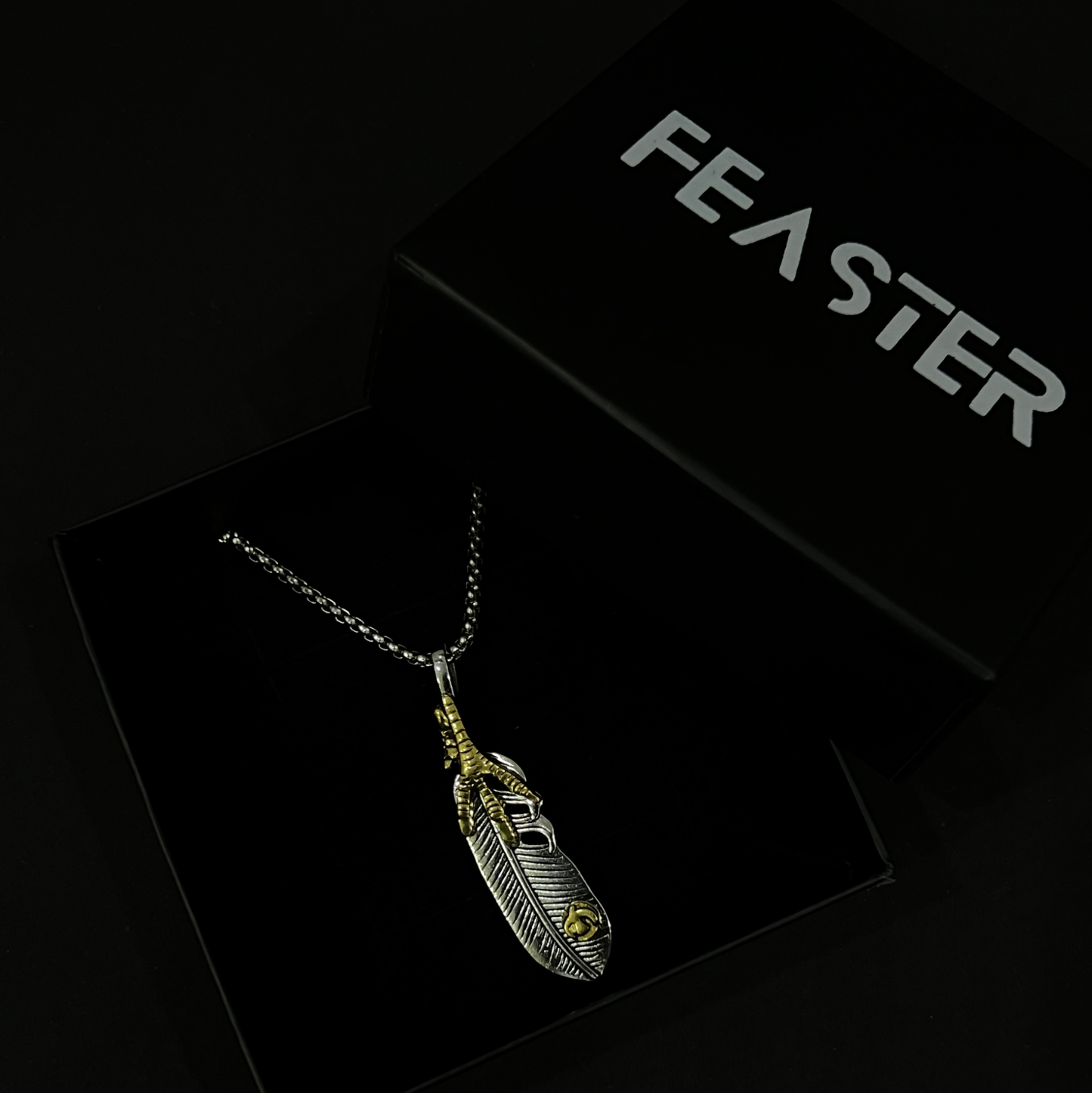 Predator Cosmic Solsta Pendant