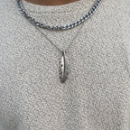 Iconic feather pendant set