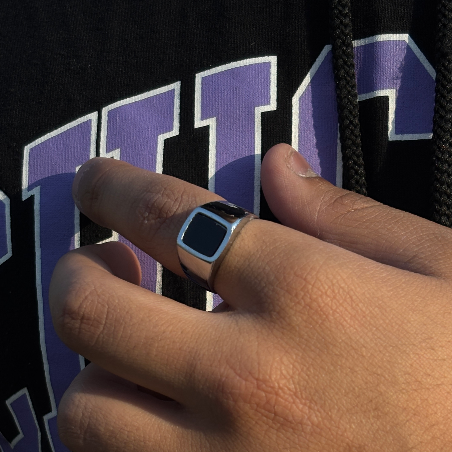 Rouft black signet ring
