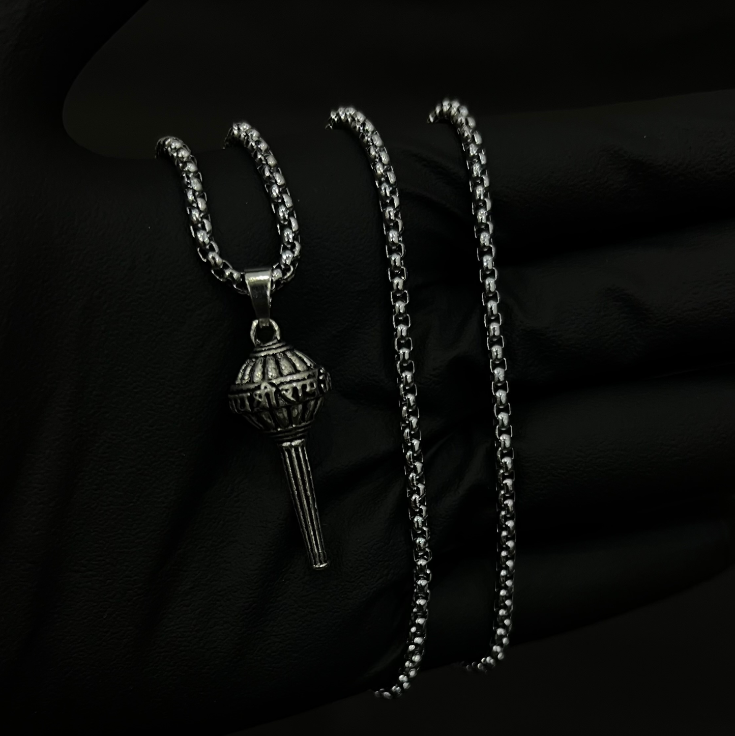 Gada pendant with chain
