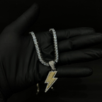 Retrograde pendant with chain