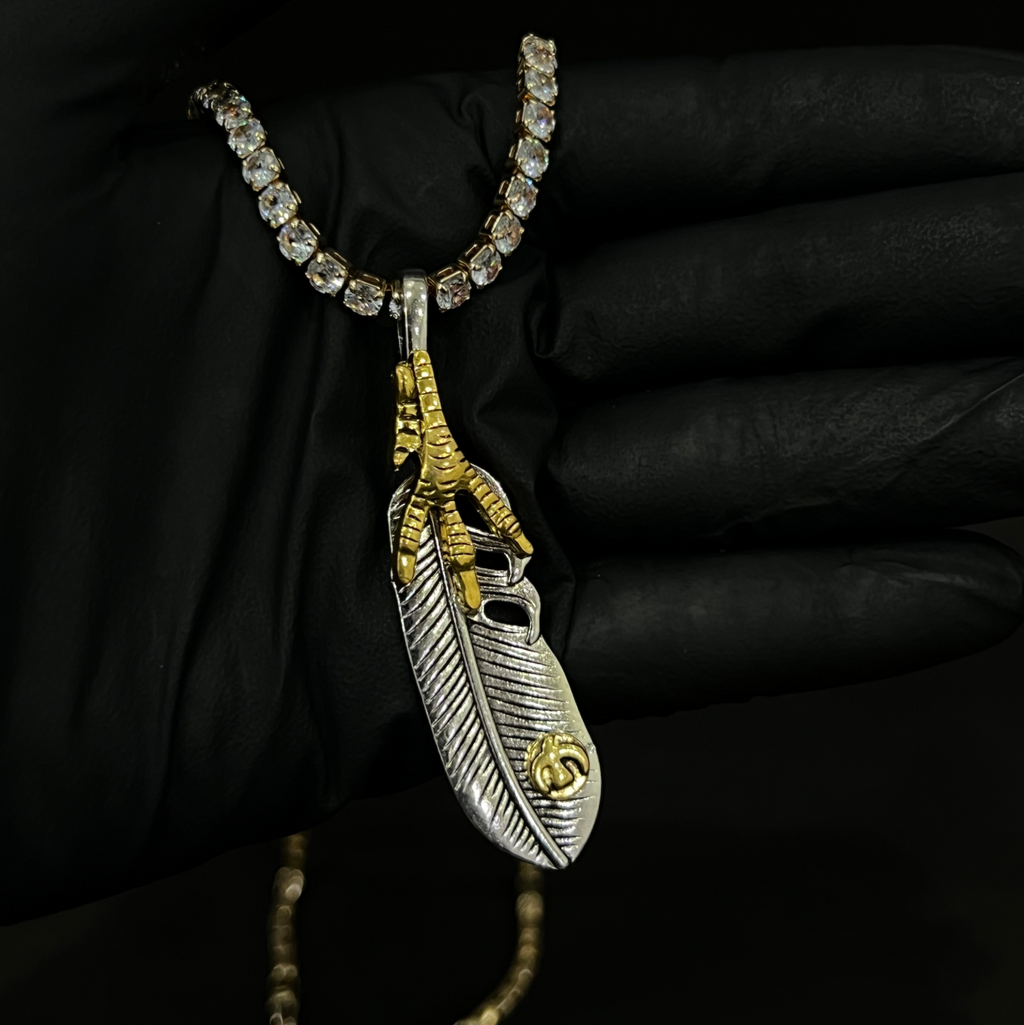 Grave pendant with chain