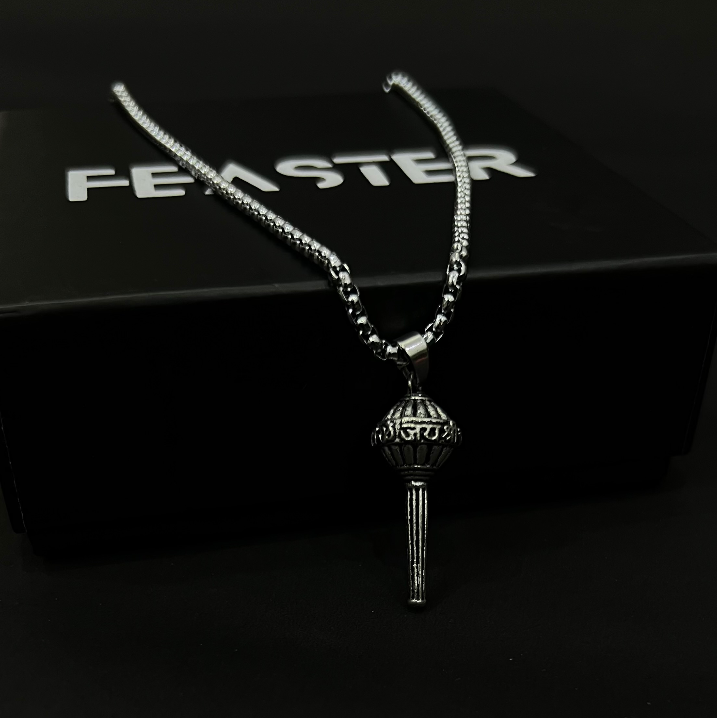Gada pendant with chain