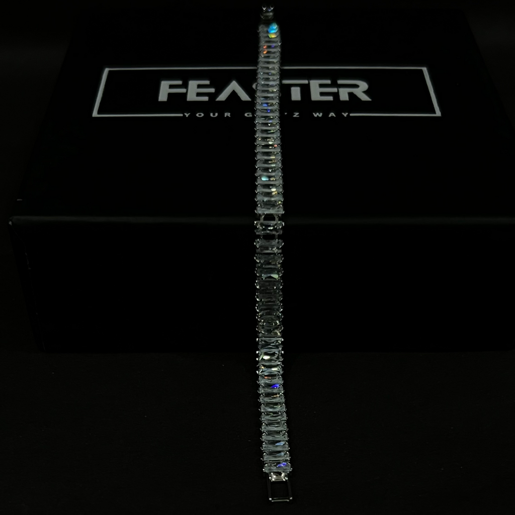 Kelvin Iced Hunk Bracelet