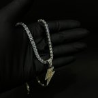 Retrograde pendant with chain