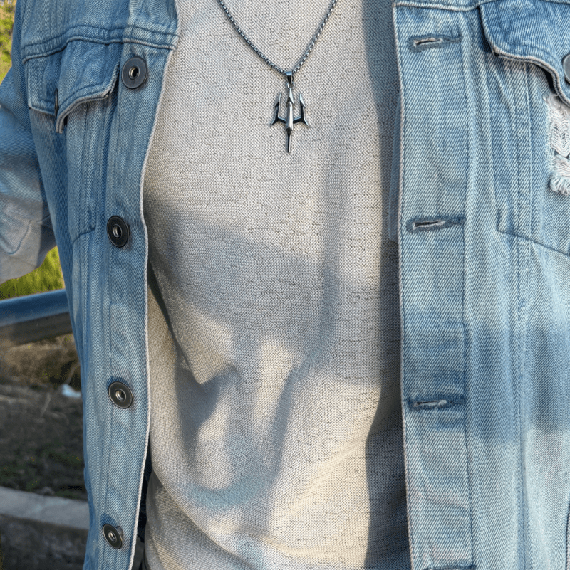 Iconic trident pendant with chain