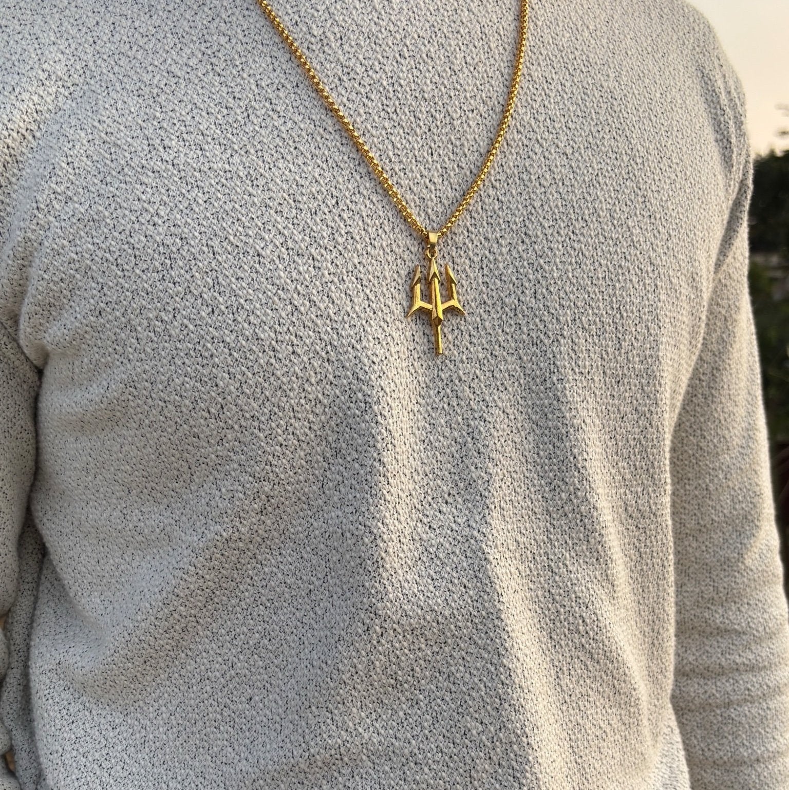 Exclusive trident pendant with chain